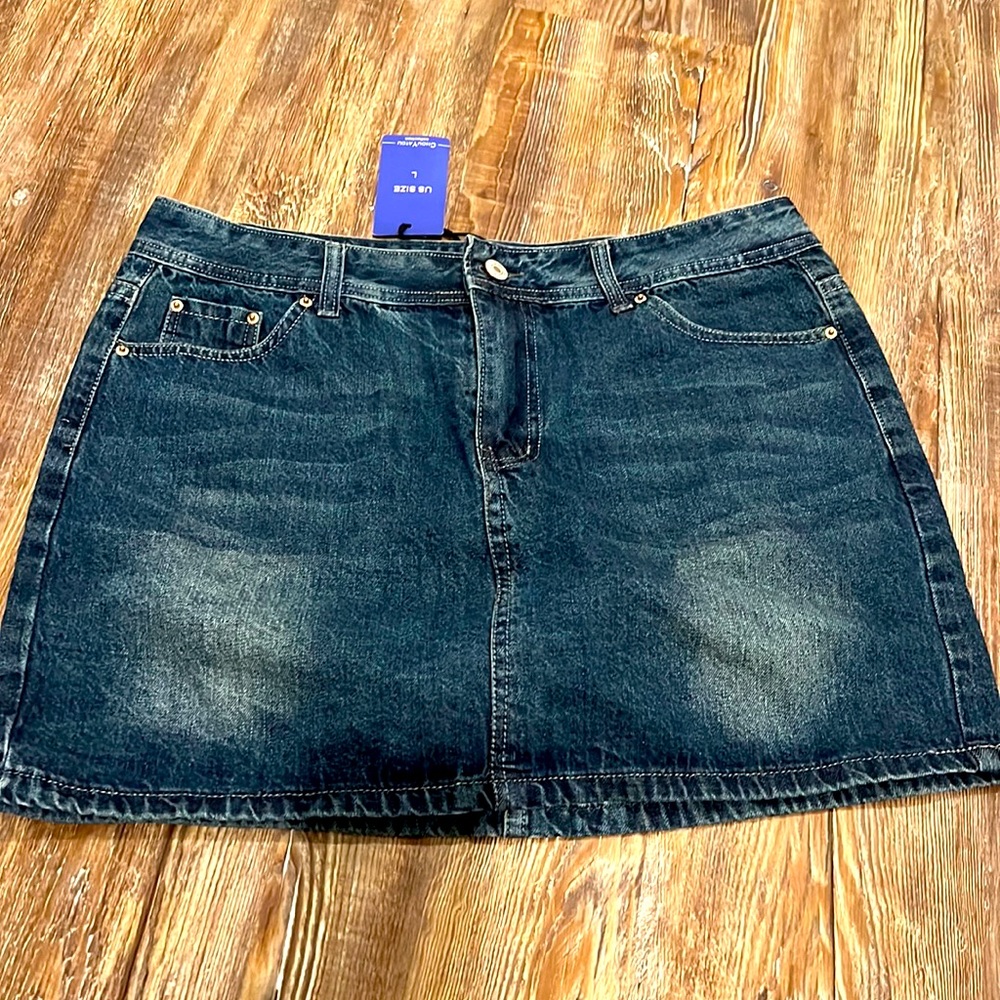 Adorable Amazon- Chou Ya Tou denim mini skirt